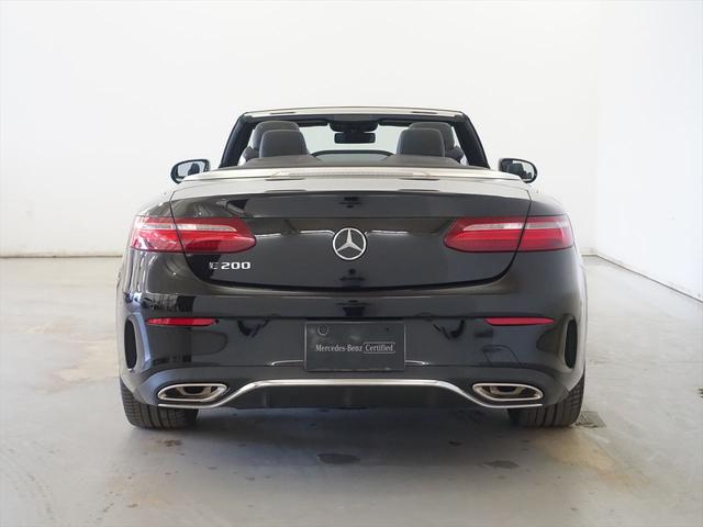 Ｅクラス Ｅ２００　カブリオレ　スポーツ　レザーパッケージ　Ｂｌｕｅｔｏｏｔｈ接続　ＥＴＣ　ＬＥＤヘッドライト　ＴＶ　アイドリングストップ　クルーズコントロール　コネクテッド機能　サイドカメラ　シートヒーター　トランクスルー　ナビ（10枚目）