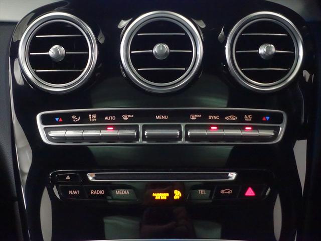 ＧＬＣ ＧＬＣ２２０　ｄ　４ＭＡＴＩＣ　スポーツ（本革仕様）　Ｂｌｕｅｔｏｏｔｈ接続　ＣＤ　ＤＶＤ再生　ＥＴＣ　ＬＥＤヘッドライト　ＴＶ　アイドリングストップ　クルーズコントロール　コネクテッド機能　サイドカメラ　サンルーフ・ガラスルーフ　シートヒーター（13枚目）