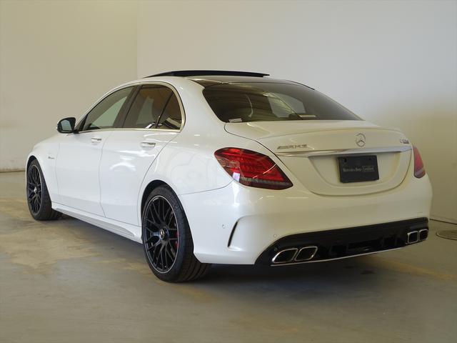 Ｃクラス Ｃ６３　Ｓ　コンフォートパッケージ　Ｂｌｕｅｔｏｏｔｈ接続　ＥＴＣ　ＬＥＤヘッドライト　ＴＶ　アイドリングストップ　クルーズコントロール　コネクテッド機能　サンルーフ・ガラスルーフ　シートヒーター　トランクスルー（4枚目）