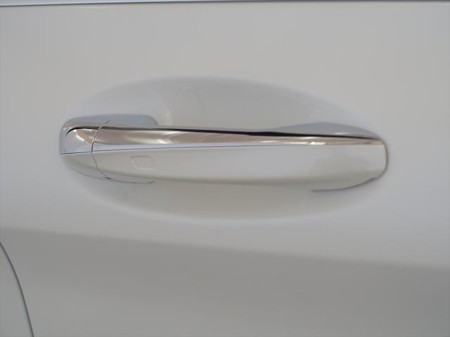 Ｃクラス Ｃ６３　Ｓ　コンフォートパッケージ　Ｂｌｕｅｔｏｏｔｈ接続　ＥＴＣ　ＬＥＤヘッドライト　ＴＶ　アイドリングストップ　クルーズコントロール　コネクテッド機能　サンルーフ・ガラスルーフ　シートヒーター　トランクスルー（25枚目）