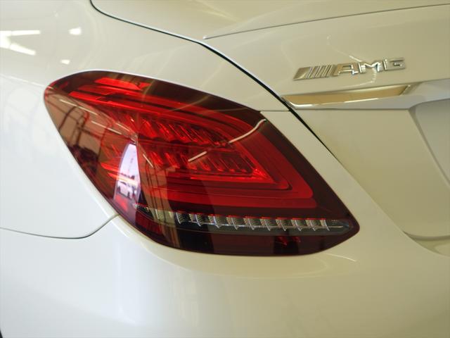 Ｃクラス Ｃ６３　Ｓ　コンフォートパッケージ　Ｂｌｕｅｔｏｏｔｈ接続　ＥＴＣ　ＬＥＤヘッドライト　ＴＶ　アイドリングストップ　クルーズコントロール　コネクテッド機能　サンルーフ・ガラスルーフ　シートヒーター　トランクスルー（28枚目）