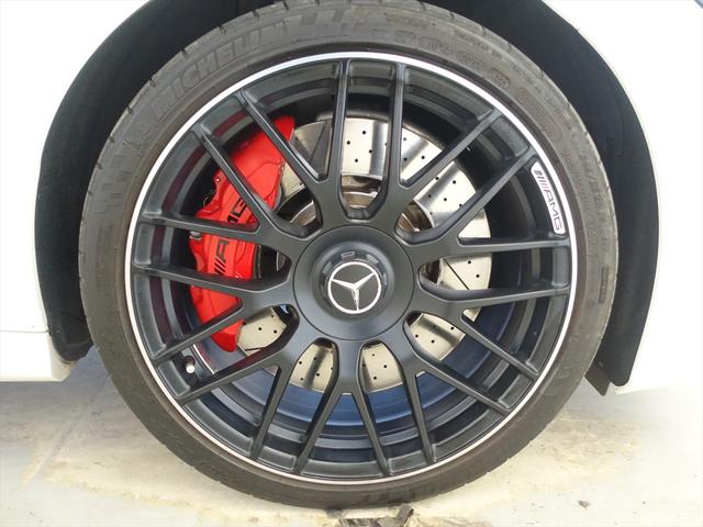 Ｃクラス Ｃ６３　Ｓ　コンフォートパッケージ　Ｂｌｕｅｔｏｏｔｈ接続　ＥＴＣ　ＬＥＤヘッドライト　ＴＶ　アイドリングストップ　クルーズコントロール　コネクテッド機能　サンルーフ・ガラスルーフ　シートヒーター　トランクスルー（32枚目）