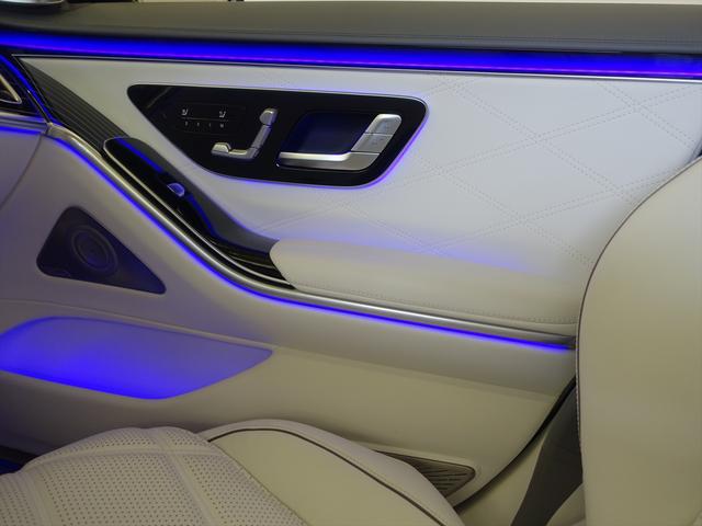 Ｓクラス Ｓ６８０　４ＭＡＴＩＣ　ＭＡＮＵＦＡＫＴＵＲレザーエクスクルーシブパッケージ　Ｂｌｕｅｔｏｏｔｈ接続　ＥＴＣ　ＬＥＤヘッドライト　ＴＶ　アイドリングストップ　オットマン　クルーズコントロール　コネクテッド機能　サイドカメラ（15枚目）