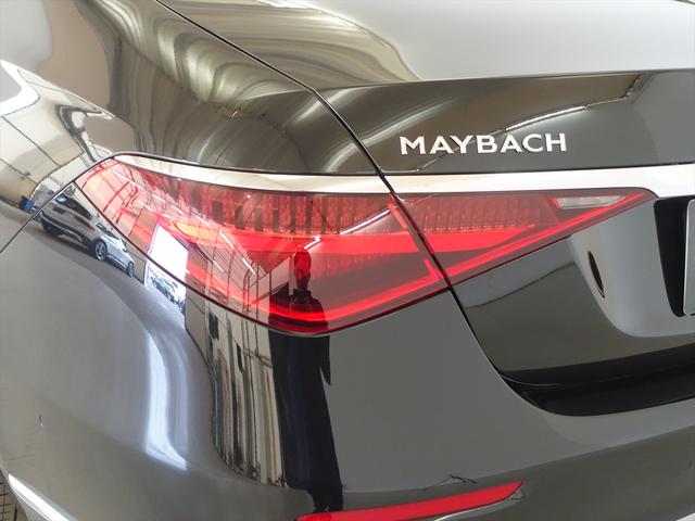 Ｓクラス Ｓ６８０　４ＭＡＴＩＣ　ＭＡＮＵＦＡＫＴＵＲレザーエクスクルーシブパッケージ　Ｂｌｕｅｔｏｏｔｈ接続　ＥＴＣ　ＬＥＤヘッドライト　ＴＶ　アイドリングストップ　オットマン　クルーズコントロール　コネクテッド機能　サイドカメラ（30枚目）