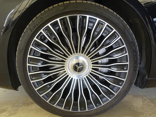 Ｓクラス Ｓ６８０　４ＭＡＴＩＣ　ＭＡＮＵＦＡＫＴＵＲレザーエクスクルーシブパッケージ　Ｂｌｕｅｔｏｏｔｈ接続　ＥＴＣ　ＬＥＤヘッドライト　ＴＶ　アイドリングストップ　オットマン　クルーズコントロール　コネクテッド機能　サイドカメラ（31枚目）