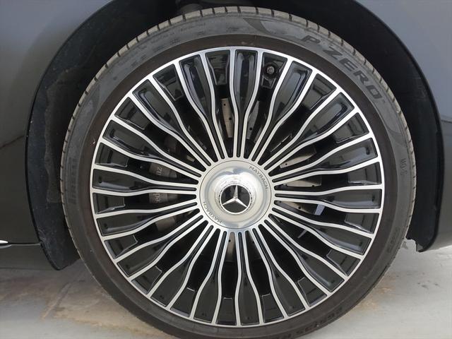 Ｓクラス Ｓ６８０　４ＭＡＴＩＣ　ＭＡＮＵＦＡＫＴＵＲレザーエクスクルーシブパッケージ　Ｂｌｕｅｔｏｏｔｈ接続　ＥＴＣ　ＬＥＤヘッドライト　ＴＶ　アイドリングストップ　オットマン　クルーズコントロール　コネクテッド機能　サイドカメラ（34枚目）