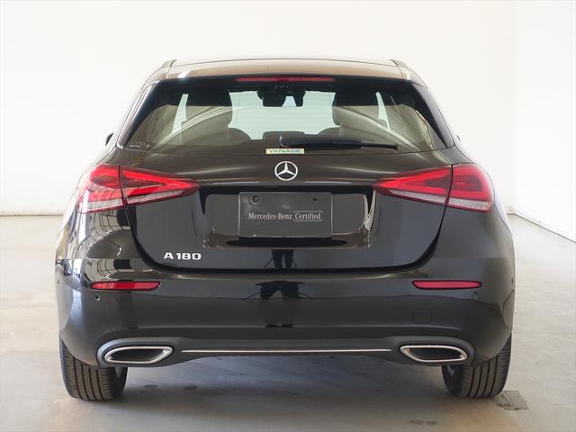 Aクラス A180 ナビゲーションパッケージ Bluetooth接続 ETC LEDヘッドライト TV アイドリングストップ クルーズコントロール コネクテッド機能 シートヒーター トランクスルー ナビ バックモニター(2枚目)