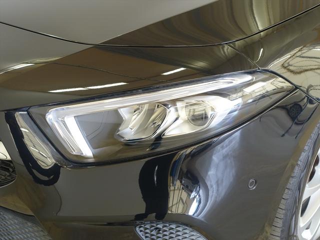 Aクラス A180 ナビゲーションパッケージ Bluetooth接続 ETC LEDヘッドライト TV アイドリングストップ クルーズコントロール コネクテッド機能 シートヒーター トランクスルー ナビ バックモニター(8枚目)