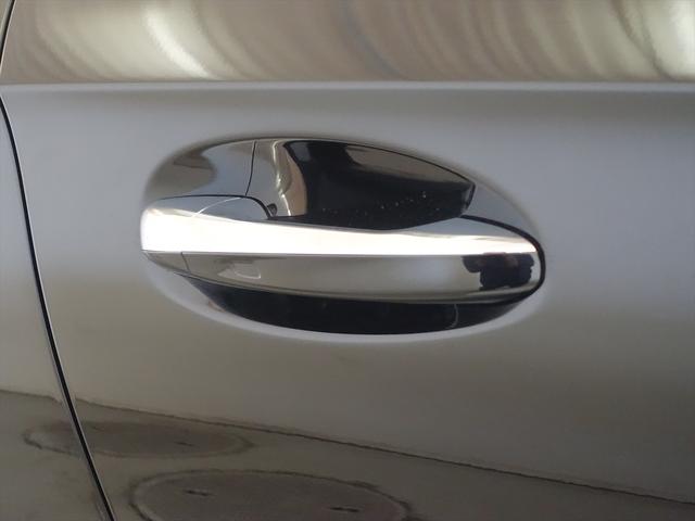 Aクラス A180 ナビゲーションパッケージ Bluetooth接続 ETC LEDヘッドライト TV アイドリングストップ クルーズコントロール コネクテッド機能 シートヒーター トランクスルー ナビ バックモニター(25枚目)