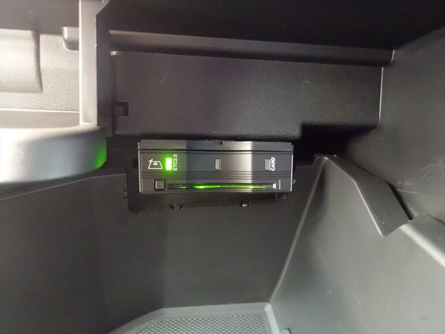 GLAクラス GLA200 d 4MATIC AMGライン ナビゲーションパッケージ Bluetooth接続 ETC LEDヘッドライト TV アイドリングストップ クルーズコントロール コネクテッド機能 サイドカメラ シートヒーター トランクスルー ナビ(21枚目)