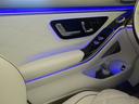 Ｓ６８０　４ＭＡＴＩＣ　ＭＡＮＵＦＡＫＴＵＲレザーエクスクルーシブパッケージ　Ｂｌｕｅｔｏｏｔｈ接続　ＥＴＣ　ＬＥＤヘッドライト　ＴＶ　アイドリングストップ　オットマン　クルーズコントロール　コネクテッド機能　サイドカメラ（14枚目）