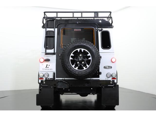ランドローバー ディフェンダー ディフェンダー９０ａｄｖｅｎｔｕｒｅ ｅｄｉｔｉｏｎ 最終限定車６００台 専用サイドステップ ブラックレザー 純正１６インチダイヤモンドターンドａｗ アルカンターラルーフライニング 1350 0万円 平成28年 16年 東京都 中古車