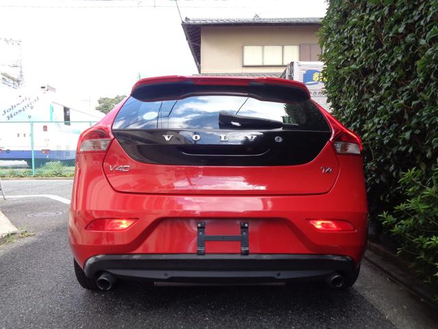 Ｖ４０ Ｔ４　ＳＥ　１オナ禁煙Ｈ白革メモリ／パワー／ヒータ・スマート鍵・ＬＥＤ＆ＨＩＤ・ＩＣＴＢ６速ＡＴティップ・ＴＶナビＢカメＥＴＣ・革巻ステア・ＢＬＩＳ追従クルーズ＆追突軽減・死角警告＆レーンキープ大径アルミ取説記録（9枚目）
