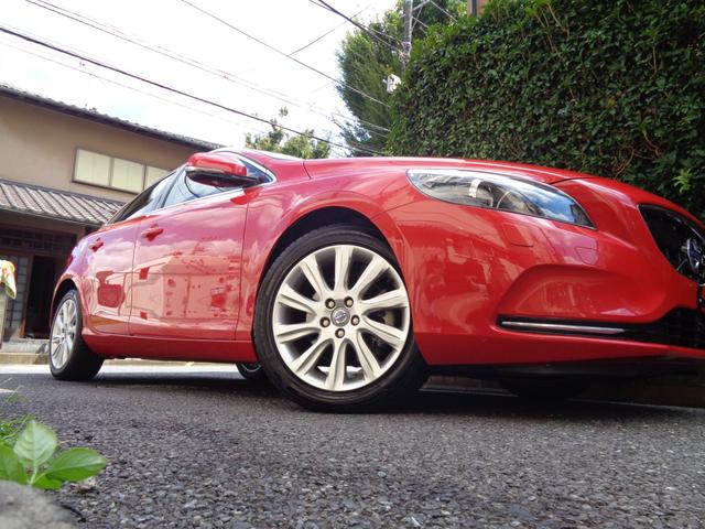 Ｖ４０ Ｔ４　ＳＥ　１オナ禁煙Ｈ白革メモリ／パワー／ヒータ・スマート鍵・ＬＥＤ＆ＨＩＤ・ＩＣＴＢ６速ＡＴティップ・ＴＶナビＢカメＥＴＣ・革巻ステア・ＢＬＩＳ追従クルーズ＆追突軽減・死角警告＆レーンキープ大径アルミ取説記録（14枚目）
