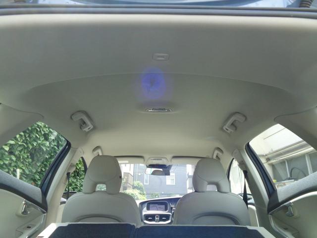 Ｖ４０ Ｔ４　ＳＥ　１オナ禁煙Ｈ白革メモリ／パワー／ヒータ・スマート鍵・ＬＥＤ＆ＨＩＤ・ＩＣＴＢ６速ＡＴティップ・ＴＶナビＢカメＥＴＣ・革巻ステア・ＢＬＩＳ追従クルーズ＆追突軽減・死角警告＆レーンキープ大径アルミ取説記録（45枚目）
