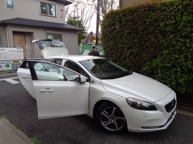 Ｖ４０ Ｔ４　ＳＥ　禁煙１オナ白フル本革席メモリ／パワー／ヒータ・革ステア・スマートキ・ＬＥＤ＆ＨＩＤ・ティップ付ＡＴ・ＴＶナビＥＴＣ・ＢＬＩＳ追従クルーズ＆追突軽減・死角警告＆レーンキープ・Ｄアラート・１７ＡＷ取説記録（60枚目）