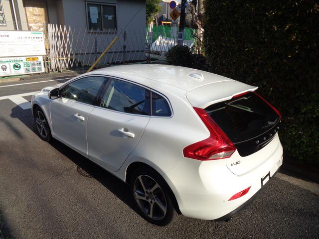 Ｖ４０ Ｔ４　ＳＥ　禁煙１オナ白フル本革席メモリ／パワー／ヒータ・革ステア・スマートキ・ＬＥＤ＆ＨＩＤ・ティップ付ＡＴ・ＴＶナビＥＴＣ・ＢＬＩＳ追従クルーズ＆追突軽減・死角警告＆レーンキープ・Ｄアラート・１７ＡＷ取説記録（64枚目）