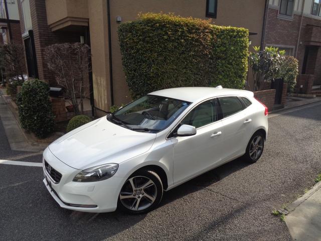 Ｖ４０ Ｔ４　ＳＥ　禁煙１オナ白フル本革席メモリ／パワー／ヒータ・革ステア・スマートキ・ＬＥＤ＆ＨＩＤ・ティップ付ＡＴ・ＴＶナビＥＴＣ・ＢＬＩＳ追従クルーズ＆追突軽減・死角警告＆レーンキープ・Ｄアラート・１７ＡＷ取説記録（65枚目）
