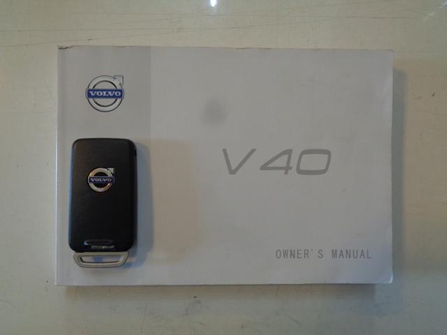 Ｖ４０ Ｔ４　ＳＥ　禁煙１オナ白フル本革席メモリ／パワー／ヒータ・革ステア・スマートキ・ＬＥＤ＆ＨＩＤ・ティップ付ＡＴ・ＴＶナビＥＴＣ・ＢＬＩＳ追従クルーズ＆追突軽減・死角警告＆レーンキープ・Ｄアラート・１７ＡＷ取説記録（72枚目）