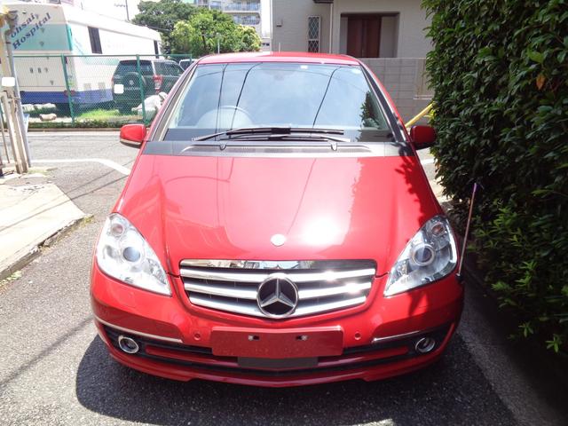 Ａクラス Ａ１８０　エレガンス　最終１オナ禁煙・ＨＩＤ・Ｈ黒本革・前後クロームグリル＆フォグ＆センサ・電動コーナーポール・埋込ナビＥＴＣ・革ステアスイッチ／ティップシフト／クルコン・鏡マーカ・バイザー・専デザインアルミ取説記録Ｓキー（48枚目）