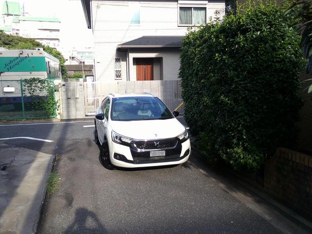 ＤＳ４ クロスバック　禁煙１オーナＴＶナビＢカメラＢトゥース対応ＥＴＣ・日本アイシン製６速トルコンＡＴ・ＰＵＳＨＵスマートキー・ゼニス窓・Ｈ黒革＆白席・ＬＥＤ＆ＨＩＤ・クルコン・１７黒アルミ・ブラインドＳ・Ｐセンサ取説記録（64枚目）