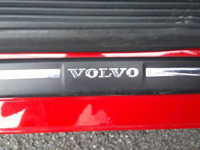 Ｖ４０ Ｔ４　ＳＥ　１オーナ禁煙白＆黒革パワー＆ヒータ・スマートキ・ＬＥＤ＆ＨＩＤ・６速ティップ付ＡＴ・ＴＶナビＢトゥース対応ＥＴＣ・黒革巻ステア・ＢＬＩＳ追従クルーズ＆追突軽減・死角警告＆レーンキープ１７アルミ取説記録（16枚目）