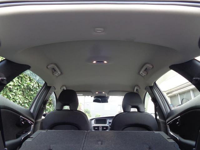 Ｖ４０ Ｔ４　ＳＥ　１オーナ禁煙白＆黒革パワー＆ヒータ・スマートキ・ＬＥＤ＆ＨＩＤ・６速ティップ付ＡＴ・ＴＶナビＢトゥース対応ＥＴＣ・黒革巻ステア・ＢＬＩＳ追従クルーズ＆追突軽減・死角警告＆レーンキープ１７アルミ取説記録（46枚目）