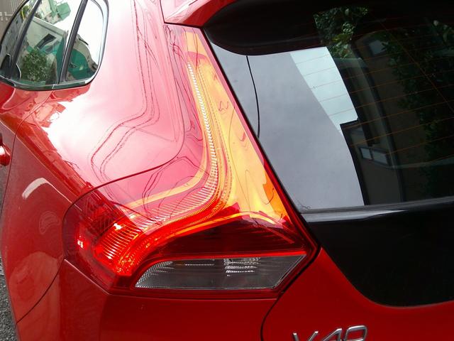 Ｖ４０ Ｔ４　ＳＥ　１オーナ禁煙白＆黒革パワー＆ヒータ・スマートキ・ＬＥＤ＆ＨＩＤ・６速ティップ付ＡＴ・ＴＶナビＢトゥース対応ＥＴＣ・黒革巻ステア・ＢＬＩＳ追従クルーズ＆追突軽減・死角警告＆レーンキープ１７アルミ取説記録（52枚目）