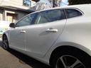 Ｖ４０ Ｔ４　ＳＥ　禁煙１オナ白フル本革席メモリ／パワー／ヒータ・革ステア・スマートキ・ＬＥＤ＆ＨＩＤ・ティップ付ＡＴ・ＴＶナビＥＴＣ・ＢＬＩＳ追従クルーズ＆追突軽減・死角警告＆レーンキープ・Ｄアラート・１７ＡＷ取説記録（8枚目）