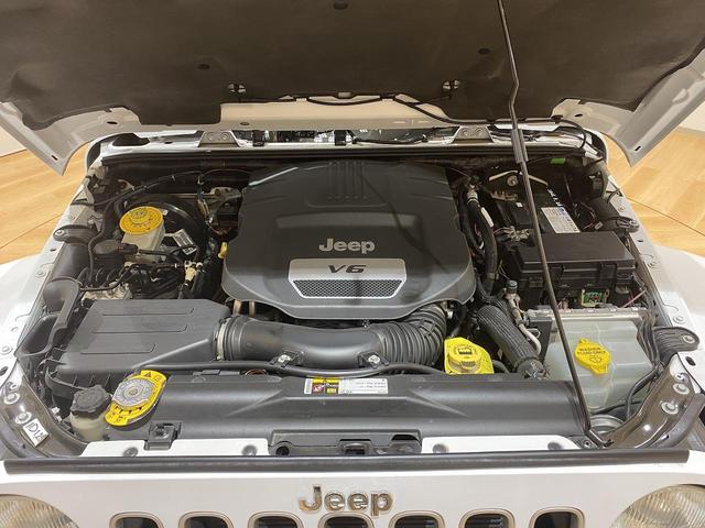 ジープ・ラングラー サハラ　４ＷＤ　２ドア４名乗車　社外ナビ　バックカメラ　左サイドカメラ　純正１８インチアルミ　クルーズコントロール　ＥＴＣ　前後ドライブレコーダー（48枚目）