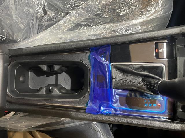 ジープ・コンパス ロンジチュード アダプティブクルーズコントロール LEDヘッドライト LEDテールライト オートヘッドライト オートハイビーム 10.1インチナビ ワイヤレス充電器 アンドロイドオート アップルカープレイ(28枚目)