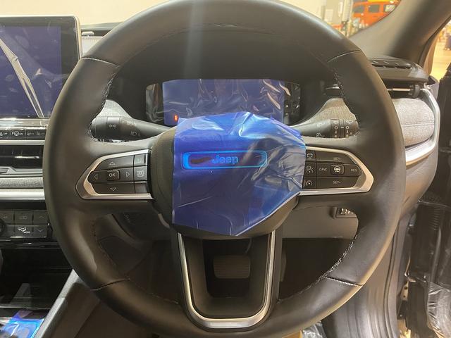 ジープ・コンパス ロンジチュード アダプティブクルーズコントロール LEDヘッドライト LEDテールライト オートヘッドライト オートハイビーム 10.1インチナビ ワイヤレス充電器 アンドロイドオート アップルカープレイ(29枚目)