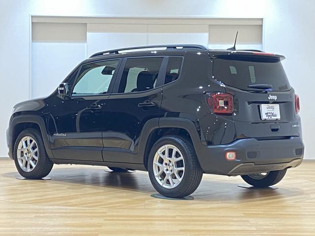 ジープ・レネゲード リミテッド 純正17インチアルミ 8.4インチナビ ETC2.0 バックカメラ 運転席パワーシート シートヒーター キャップレスヒューエル ブラインドスポットモニター LEDヘッドライト LEDテールランプ(4枚目)