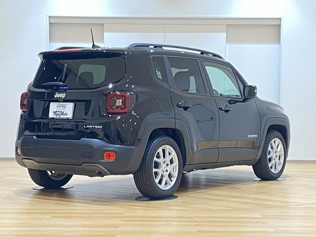 ジープ・レネゲード リミテッド 純正17インチアルミ 8.4インチナビ ETC2.0 バックカメラ 運転席パワーシート シートヒーター キャップレスヒューエル ブラインドスポットモニター LEDヘッドライト LEDテールランプ(6枚目)