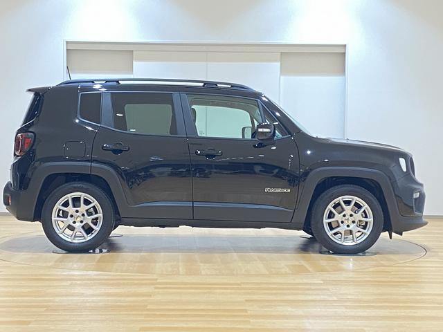 ジープ・レネゲード リミテッド 純正17インチアルミ 8.4インチナビ ETC2.0 バックカメラ 運転席パワーシート シートヒーター キャップレスヒューエル ブラインドスポットモニター LEDヘッドライト LEDテールランプ(7枚目)