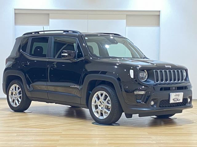 ジープ・レネゲード リミテッド 純正17インチアルミ 8.4インチナビ ETC2.0 バックカメラ 運転席パワーシート シートヒーター キャップレスヒューエル ブラインドスポットモニター LEDヘッドライト LEDテールランプ(8枚目)