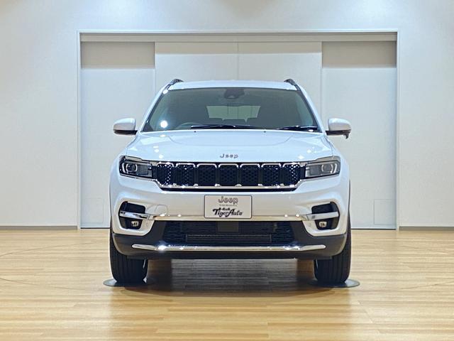 ジープ・コマンダー ロンジチュード 3列7人乗車 チップアップシート 純正18インチアルミ 10.1インチナビ ETC2.0 アダプティブクルーズコントロール バックカメラ パワーバックドア(11枚目)