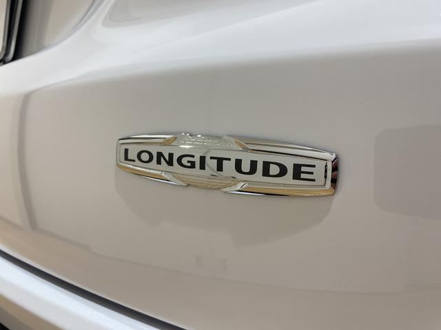 ジープ・コマンダー ロンジチュード 3列7人乗車 チップアップシート 純正18インチアルミ 10.1インチナビ ETC2.0 アダプティブクルーズコントロール バックカメラ パワーバックドア(16枚目)