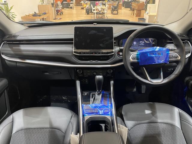 ジープ・コマンダー ロンジチュード 3列7人乗車 チップアップシート 純正18インチアルミ 10.1インチナビ ETC2.0 アダプティブクルーズコントロール バックカメラ パワーバックドア(39枚目)