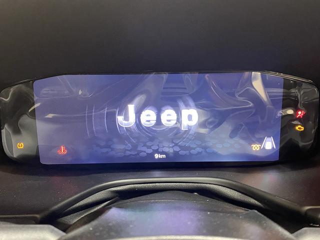 ジープ・コマンダー ロンジチュード 3列7人乗車 チップアップシート 純正18インチアルミ 10.1インチナビ ETC2.0 アダプティブクルーズコントロール バックカメラ パワーバックドア(40枚目)