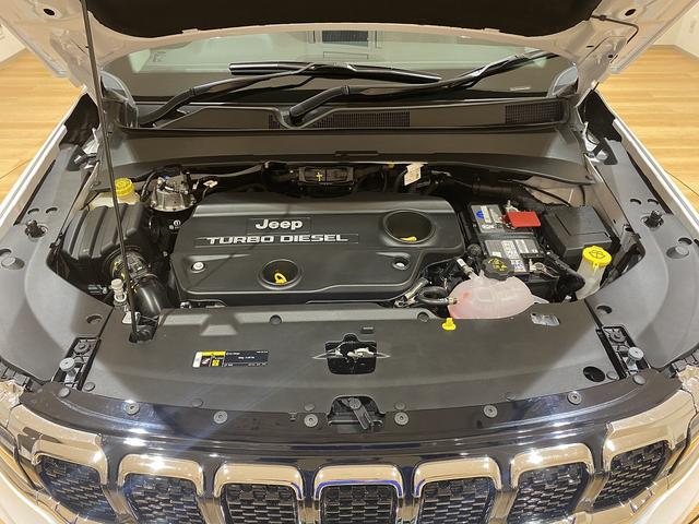 ジープ・コマンダー ロンジチュード 3列7人乗車 チップアップシート 純正18インチアルミ 10.1インチナビ ETC2.0 アダプティブクルーズコントロール バックカメラ パワーバックドア(52枚目)