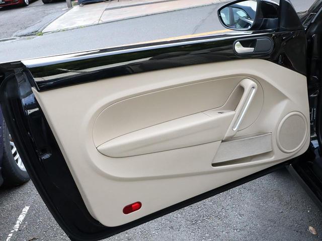 VOLKSWAGEN THE BEETLE CABRIOLET BASE GRADE