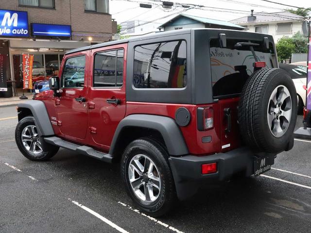 ジープ・ラングラーアンリミテッド スポーツ　後期型Ｖ６－３．６Ｌ　ＤＯＨＣ　２８４ｐｓエンジン　５速ＡＴ　ディープチェリーレッドパール／禁煙／１オーナー／整備点検記録簿／オートクルーズ／サイドカメラ／ドライブレコーダ／純正マッドガード／保証付き（43枚目）
