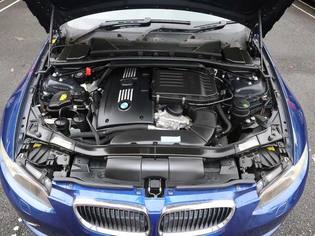 ３シリーズ ３３５ｉカブリオレ　Ｍスポーツパッケージ　ルマンブルー　／禁煙車／ワンオーナー車／整備点検記録簿付き／パドルシフト／黒本革シート／シートヒーター／ＨＩＤキセノンヘッドライト／ＨＤＤナビ／バックセンサー／電動オープン／オープン専門店保証付き（53枚目）