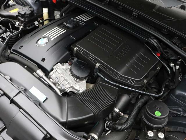 ３シリーズ ３３５ｉカブリオレ　Ｍスポーツパッケージ　ルマンブルー　／禁煙車／ワンオーナー車／整備点検記録簿付き／パドルシフト／黒本革シート／シートヒーター／ＨＩＤキセノンヘッドライト／ＨＤＤナビ／バックセンサー／電動オープン／オープン専門店保証付き（54枚目）