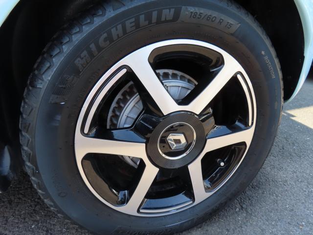 トゥインゴ インテンス　純正ナビ　Ｒカメラ　ＬＥＤライト　ワンオーナー　クルーズコントロール　障害物センサー　横滑り防止装置　盗難防止装置　過給器設定モデル　ドライブレコーダー　ＥＴＣ　キーレス（22枚目）