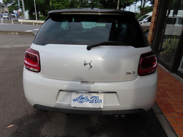 ＤＳ３ スポーツシック　６速マニュアル　ポータブルナビ　クルーズコントロール　障害物センサー　衝突被害軽減ブレーキ　過給器設定モデル　ＥＴＣ　キーレス（6枚目）