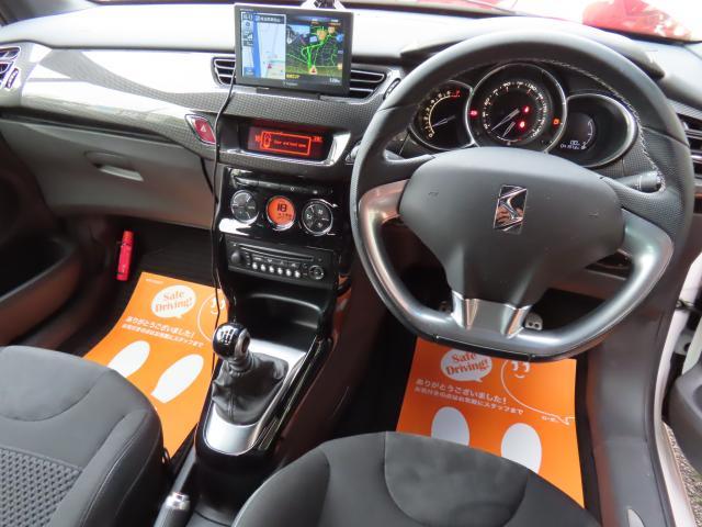 ＤＳ３ スポーツシック　６速マニュアル　ポータブルナビ　クルーズコントロール　障害物センサー　衝突被害軽減ブレーキ　過給器設定モデル　ＥＴＣ　キーレス（9枚目）