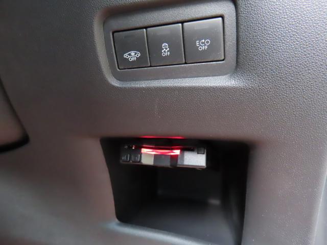 ＤＳ３ スポーツシック　６速マニュアル　ポータブルナビ　クルーズコントロール　障害物センサー　衝突被害軽減ブレーキ　過給器設定モデル　ＥＴＣ　キーレス（17枚目）