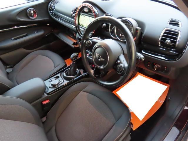 ＭＩＮＩ クーパー　クラブマン　コンフォートアクセス　ペッパーパッケージ純正ナビ　Ｒカメラ　ＬＥＤライト　禁煙車　ドライブレコーダー　クルーズコントロール　障害物センサー　フロントフォグランプ（19枚目）